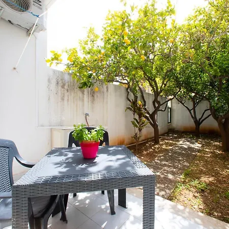 Blusanvito P-terra Apartment *